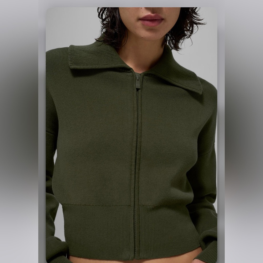 Alo Yoga Scholar Knit Cropped Full Zip Jacket - Picture 2 of 5